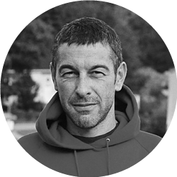 Photo de l'artiste, Pierre HUYGHE