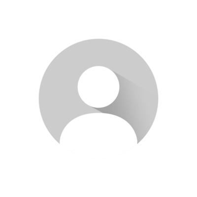 photo de substitution en l'absence d'une photo officielle de Arno Deva, directeur artisitique du MuMo.